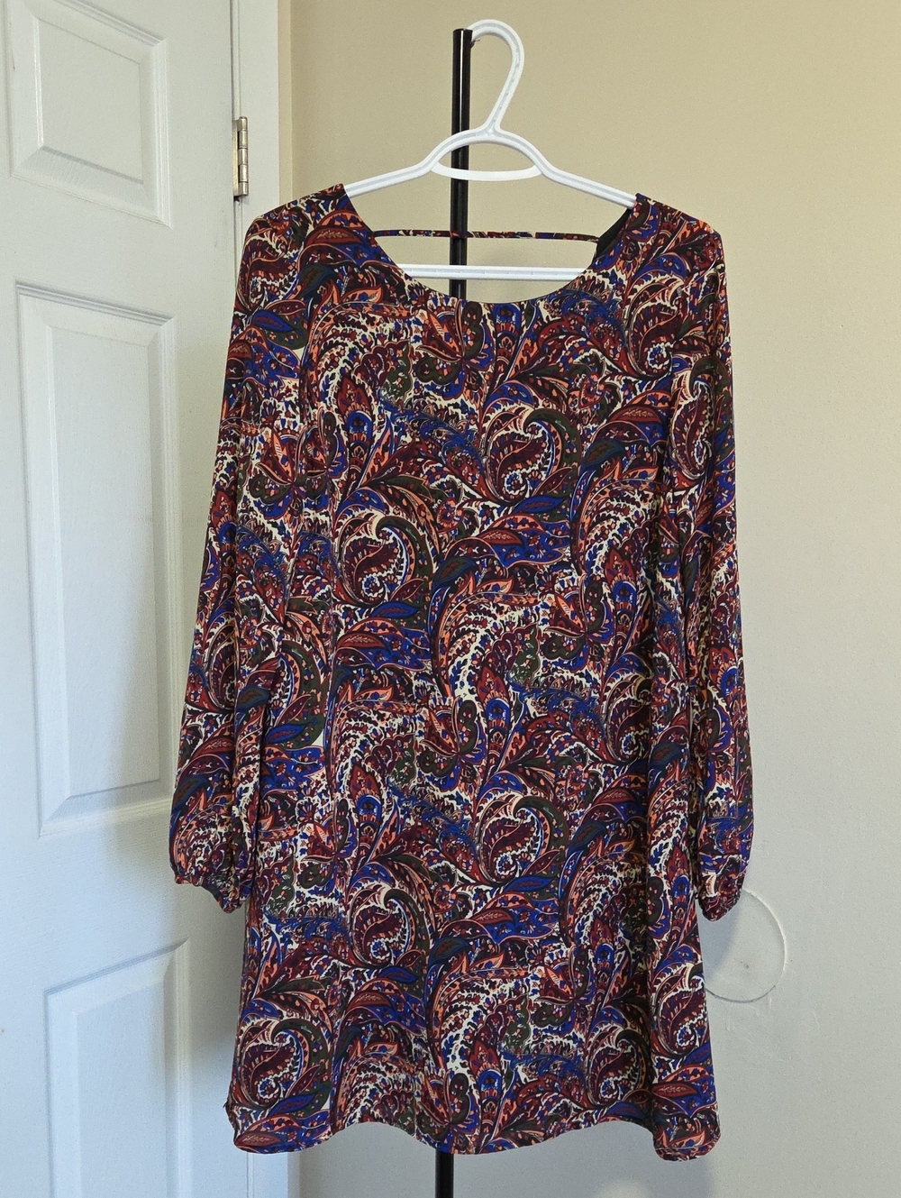 Dex Long-Sleeve Paisley Tunic Dress in Burgundy, Blue and Cream